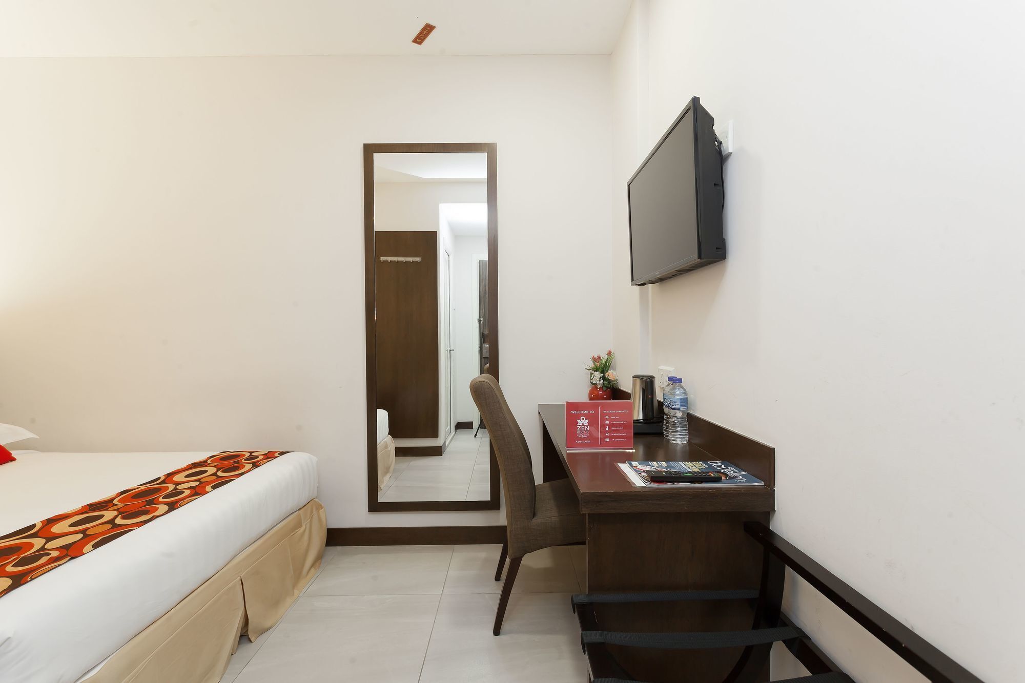 Zen Rooms Jalan Barat Петалинг-Джая Экстерьер фото
