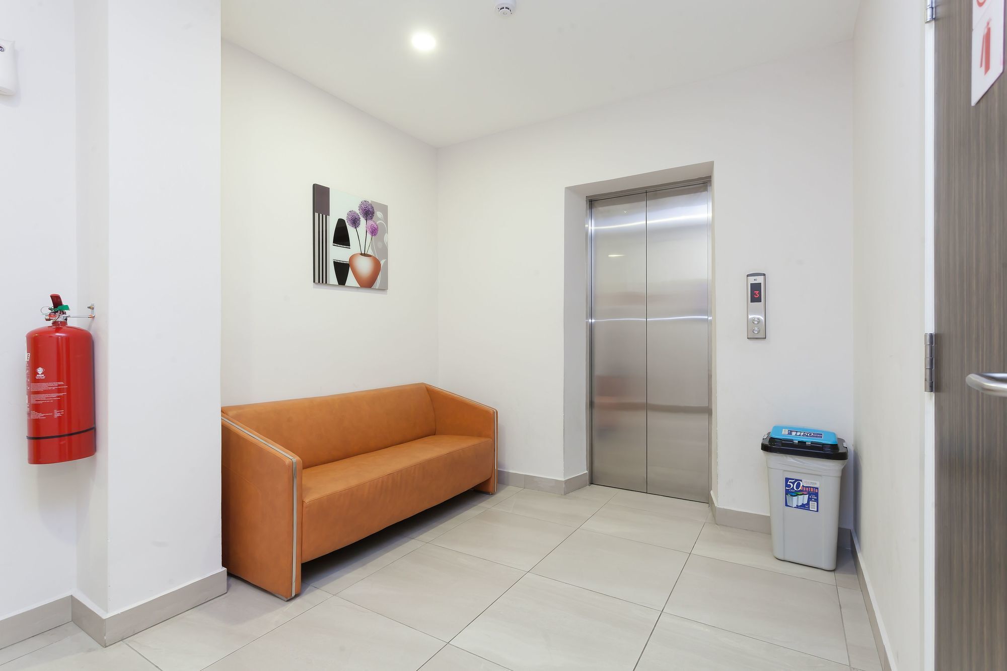Zen Rooms Jalan Barat Петалинг-Джая Экстерьер фото